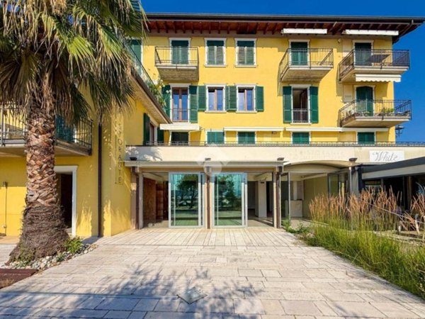 negozio in affitto a Salò