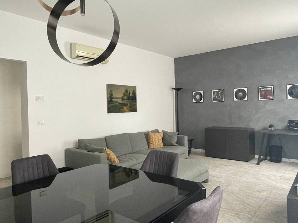 casa indipendente in affitto a Salò