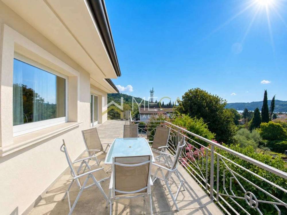 casa indipendente in affitto a Salò in zona Villa