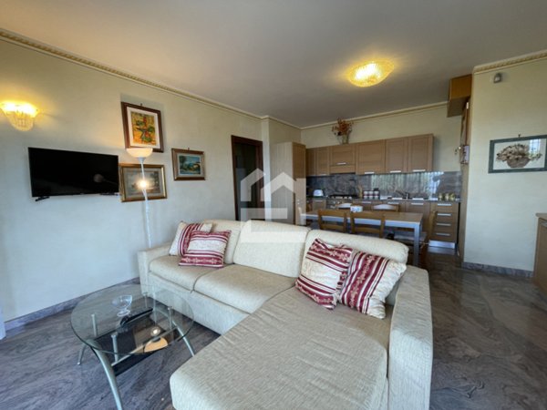 casa indipendente in affitto a San Felice del Benaco