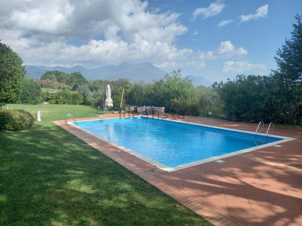 casa indipendente in affitto a San Felice del Benaco