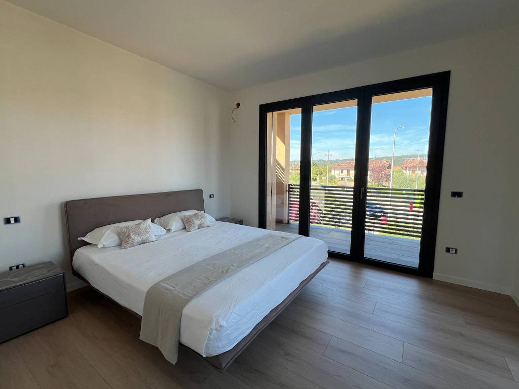 casa indipendente in affitto a San Felice del Benaco