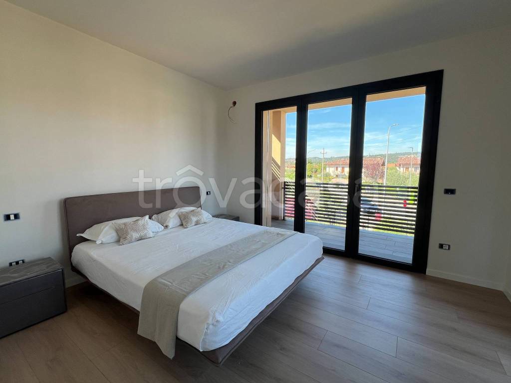 casa indipendente in affitto a San Felice del Benaco