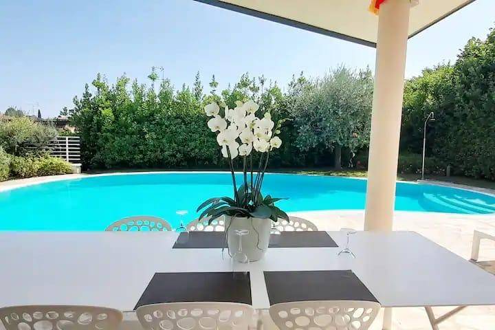 casa indipendente in affitto a San Felice del Benaco