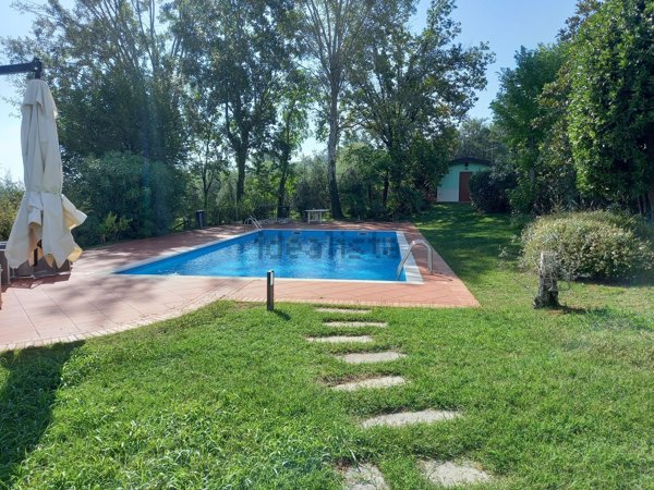 casa indipendente in affitto a San Felice del Benaco