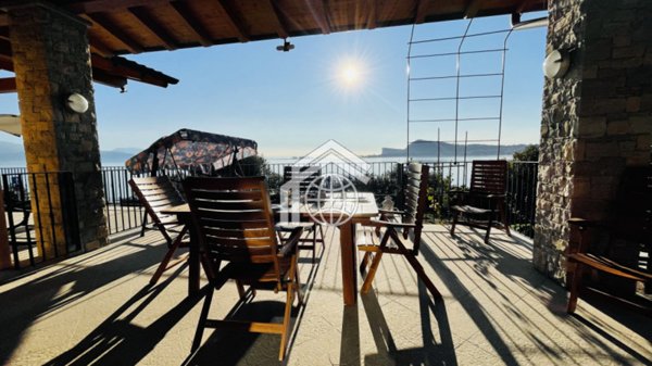 casa indipendente in affitto a San Felice del Benaco