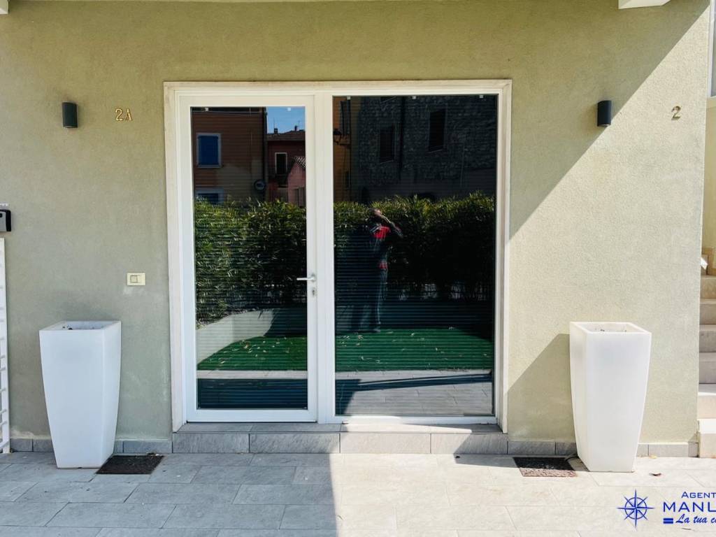 appartamento in affitto a San Felice del Benaco in zona Portese
