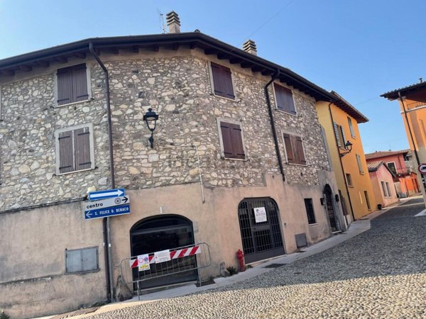 appartamento in affitto a San Felice del Benaco in zona Portese