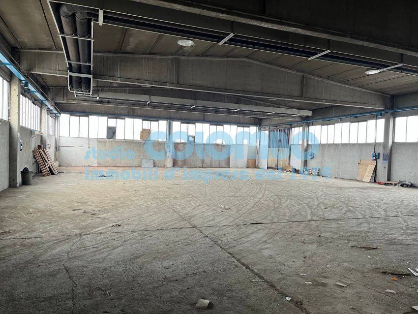 locale commerciale in affitto a San Zeno Naviglio