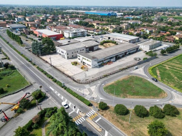 locale commerciale in affitto a San Zeno Naviglio