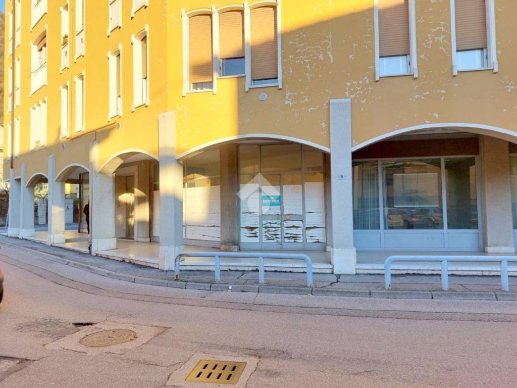 negozio in affitto a Sarezzo