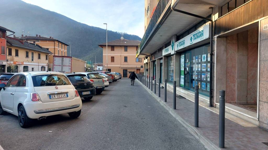 negozio in affitto a Sarezzo
