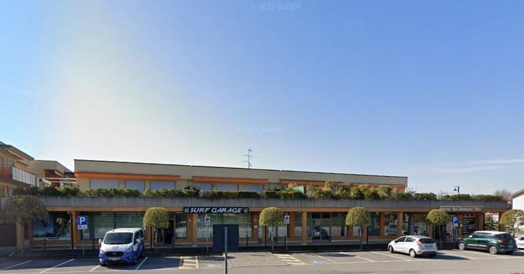 negozio in affitto a Sirmione in zona Lugana