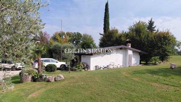 appartamento in affitto a Sirmione in zona Rovizza