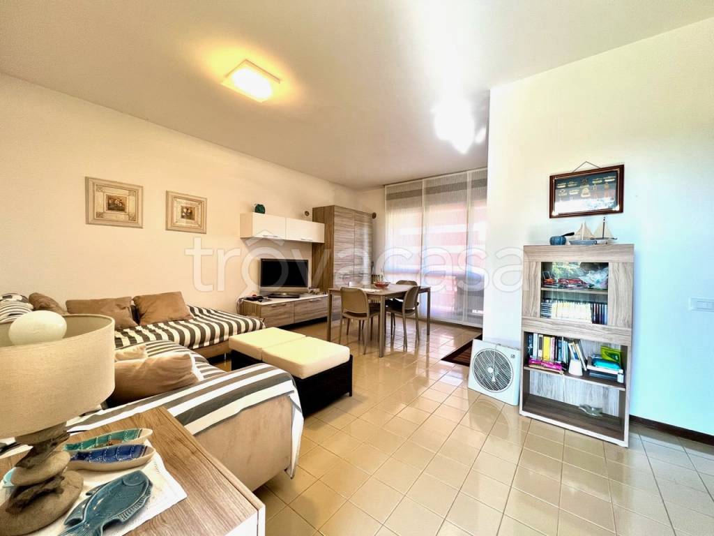 appartamento in affitto a Sirmione