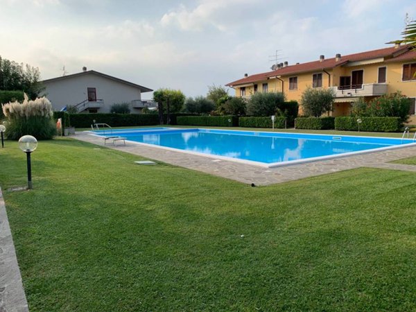 appartamento in affitto a Sirmione