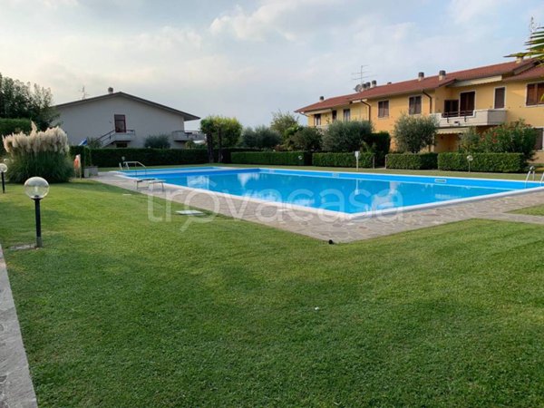 appartamento in affitto a Sirmione in zona Colombare