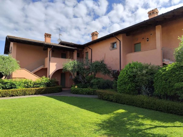 appartamento in affitto a Sirmione