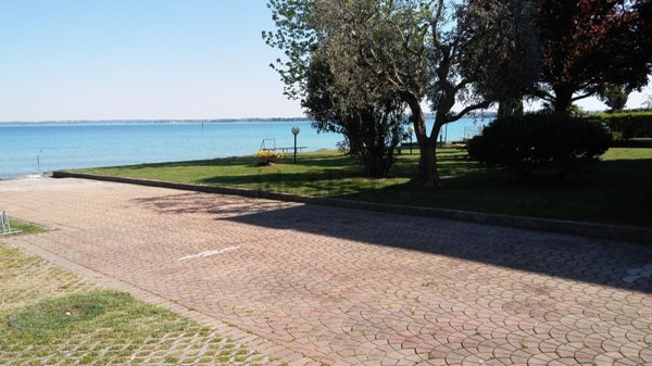appartamento in affitto a Sirmione