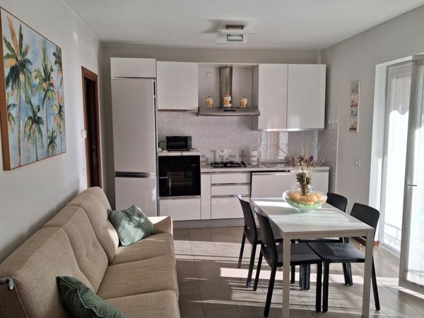 appartamento in affitto a Sirmione in zona Colombare