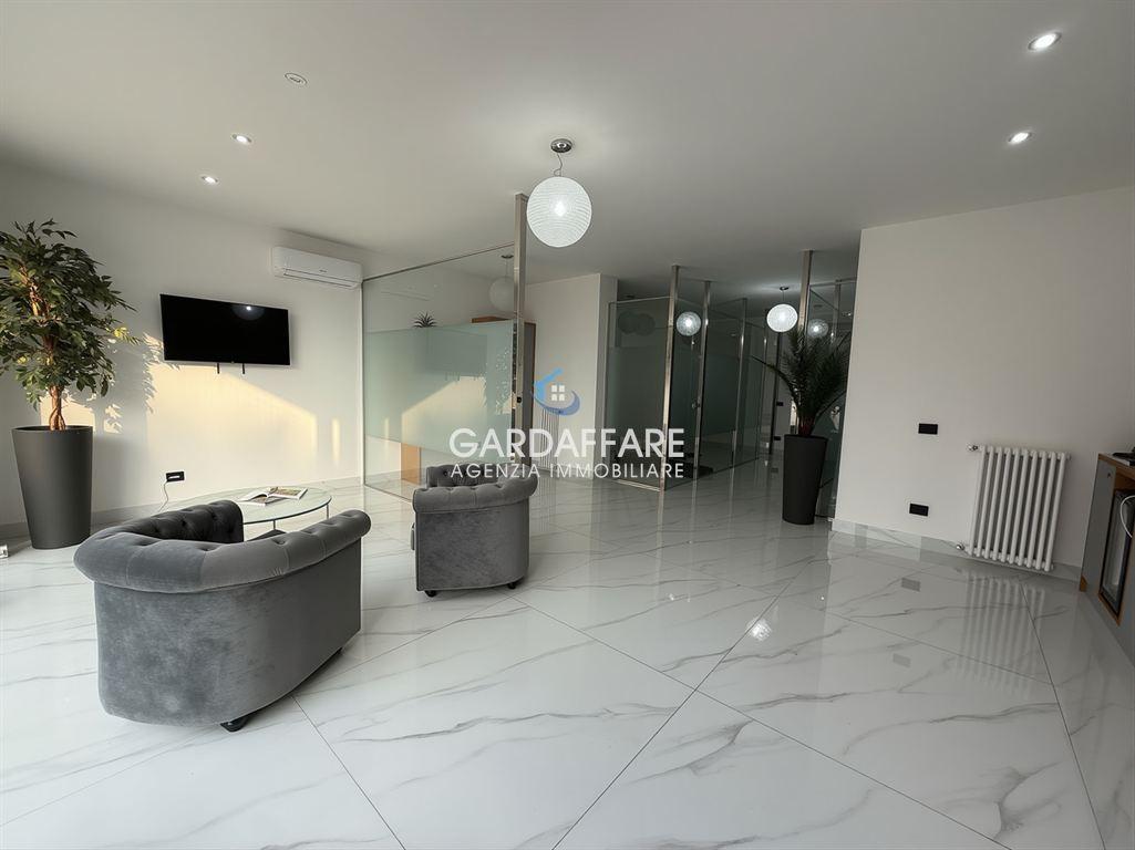 appartamento in affitto a Sirmione in zona Colombare