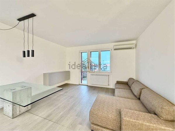 appartamento in affitto a Sirmione in zona Colombare