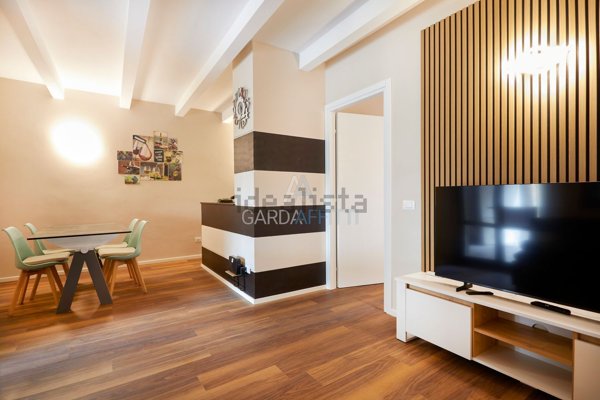 appartamento in affitto a Sirmione