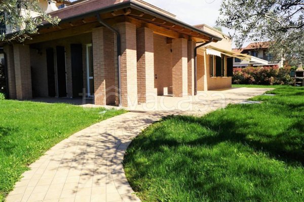 casa indipendente in affitto a Sirmione