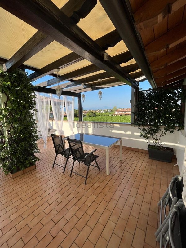 appartamento in affitto a Sirmione in zona Lugana