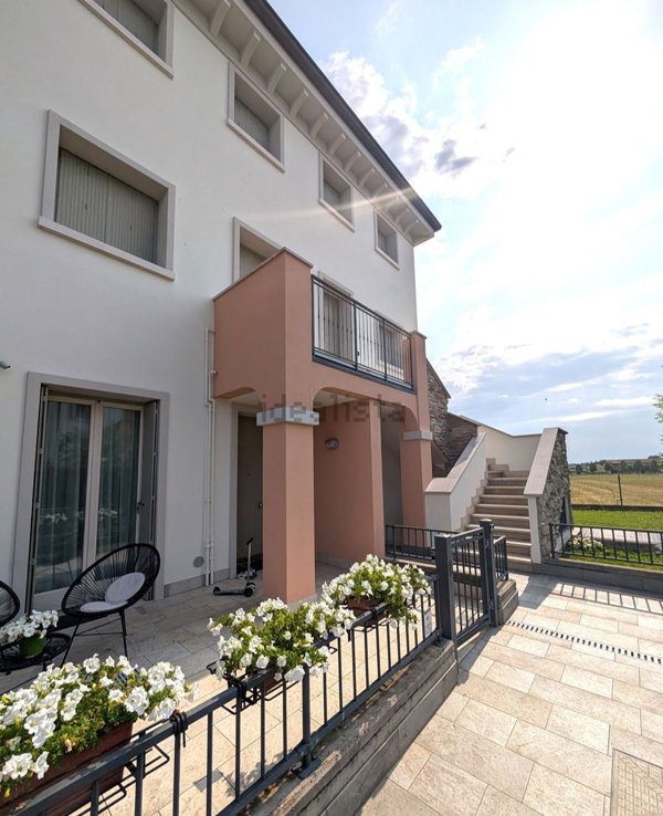 appartamento in affitto a Sirmione