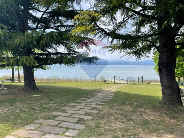 appartamento in affitto a Sirmione in zona Colombare