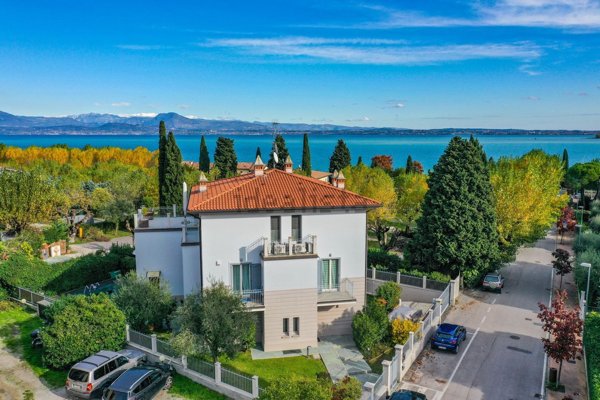 appartamento in affitto a Sirmione in zona Colombare