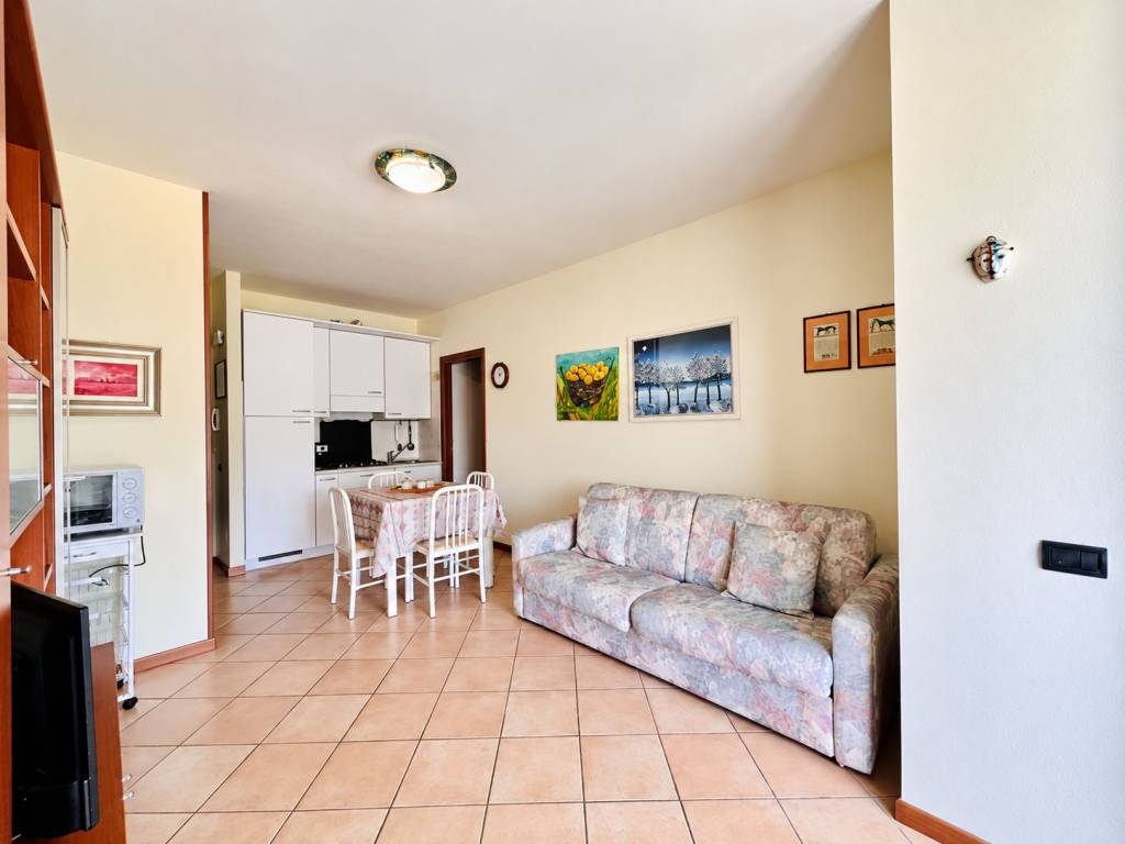 appartamento in affitto a Sirmione in zona Colombare