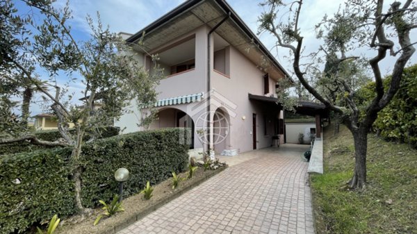 casa indipendente in affitto a Soiano del Lago