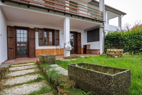 appartamento in affitto a Soiano del Lago