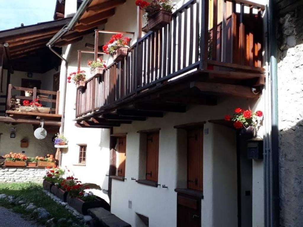 appartamento in affitto a Cesana Torinese in zona Bousson
