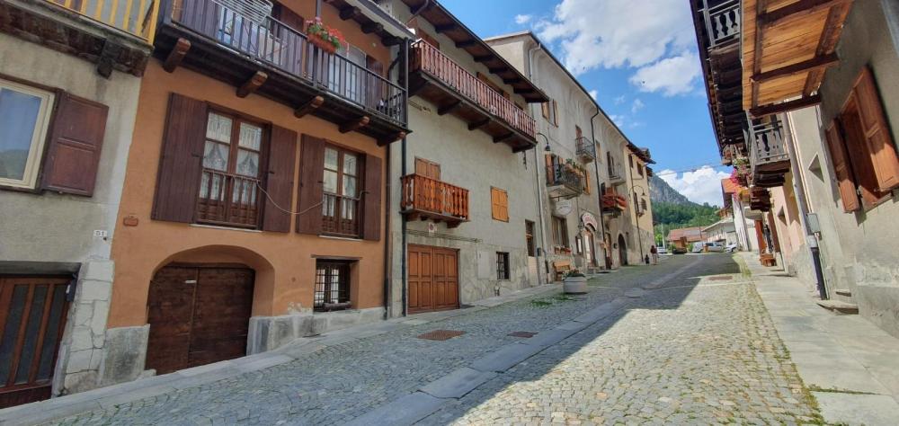 appartamento in affitto a Cesana Torinese