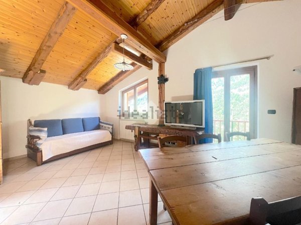 appartamento in affitto a Cesana Torinese in zona Mollières