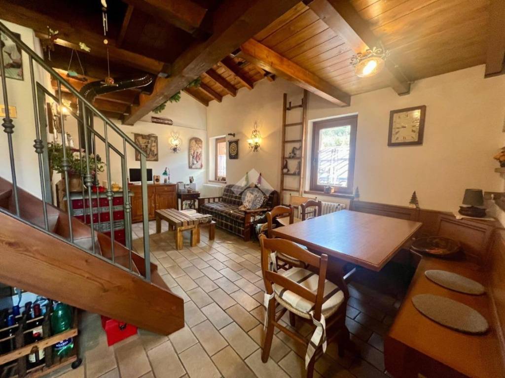 appartamento in affitto a Temù in zona Pontagna