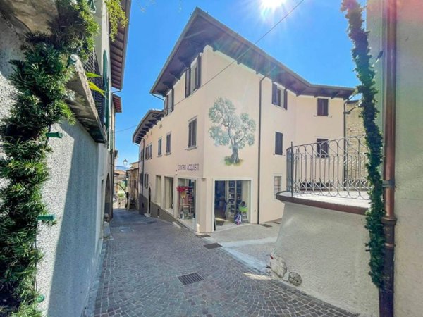 negozio in affitto a Tignale in zona Gardola