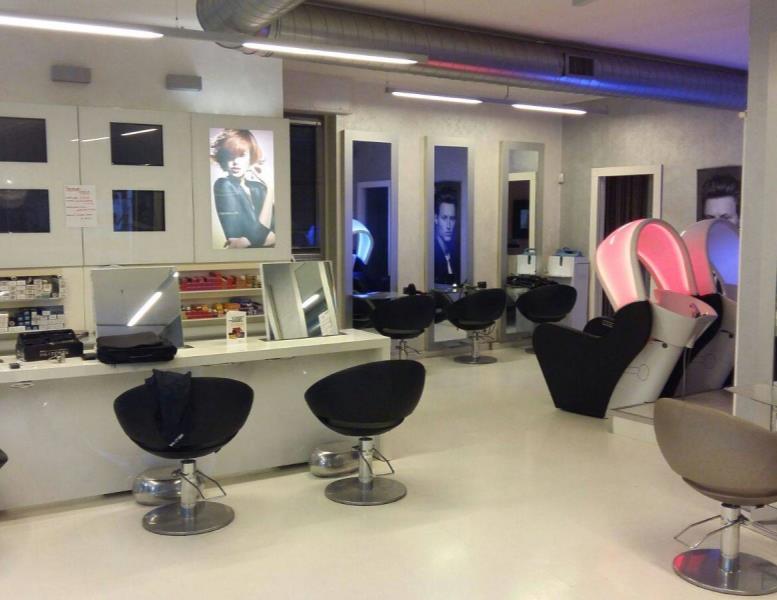 negozio in affitto a Toscolano-Maderno in zona Maderno