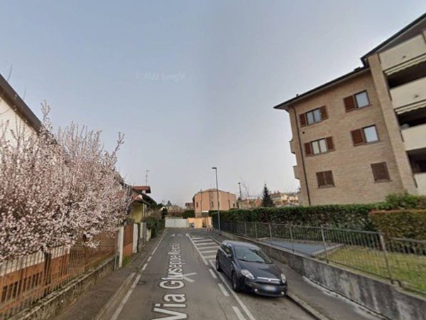 negozio in affitto a Toscolano-Maderno in zona Maderno