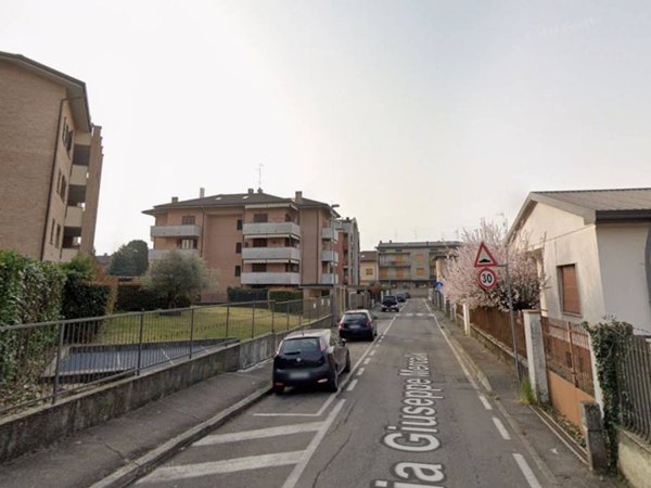 negozio in affitto a Toscolano-Maderno in zona Maderno