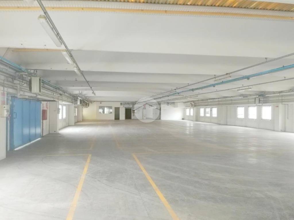 locale commerciale in affitto a Travagliato