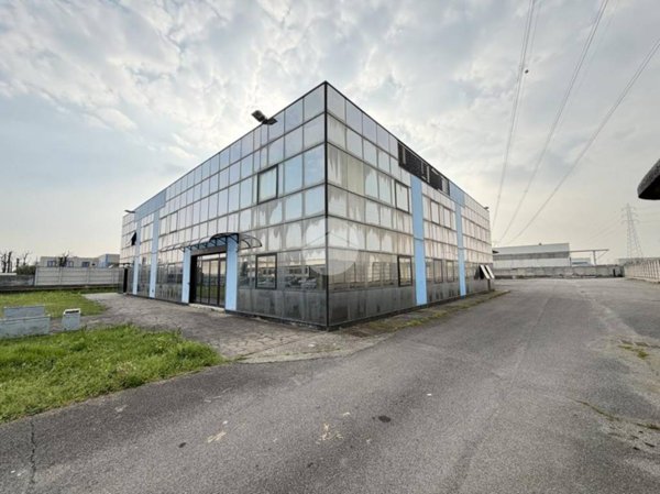 locale commerciale in affitto a Travagliato