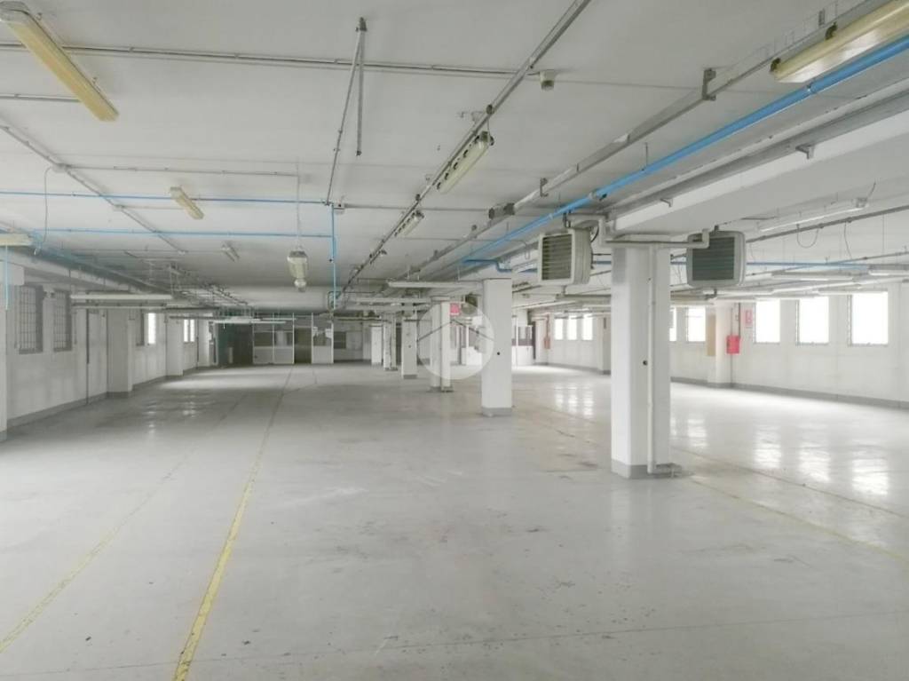 locale commerciale in affitto a Travagliato