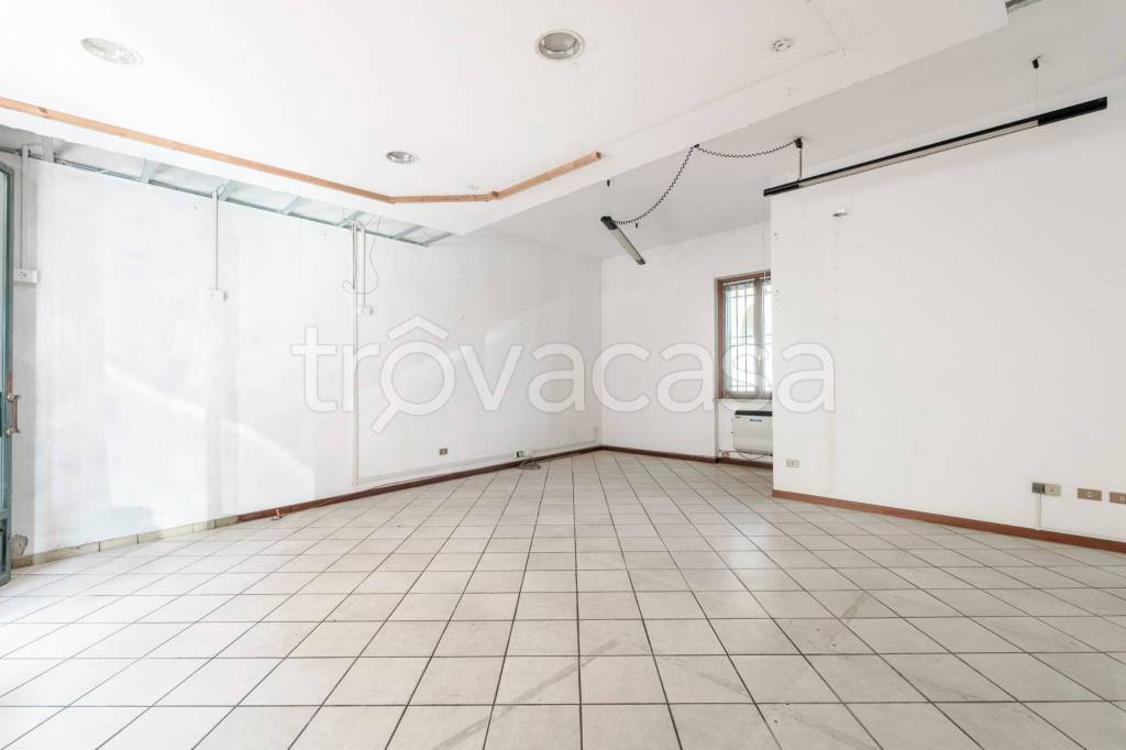 negozio in affitto a Verolanuova