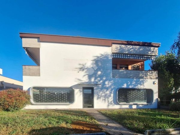 negozio in affitto a Verolanuova