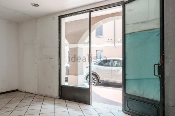 locale di sgombero in affitto a Verolanuova