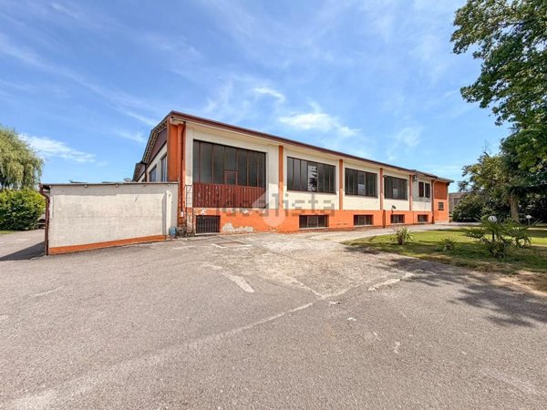 locale di sgombero in affitto a Verolanuova